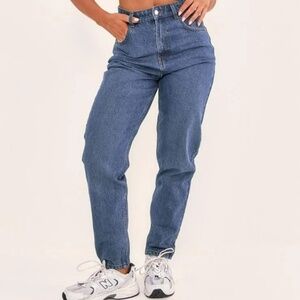 Indigo blue high rise mom jeans size 6 US